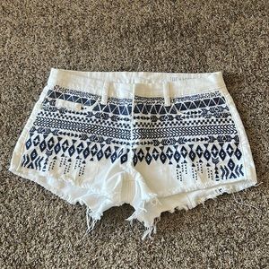 Embroidered white and blue shorts size 27